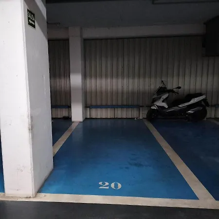 Puerta Del Principe - Free Parking Séville